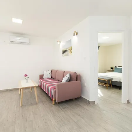 Mares Apartament *